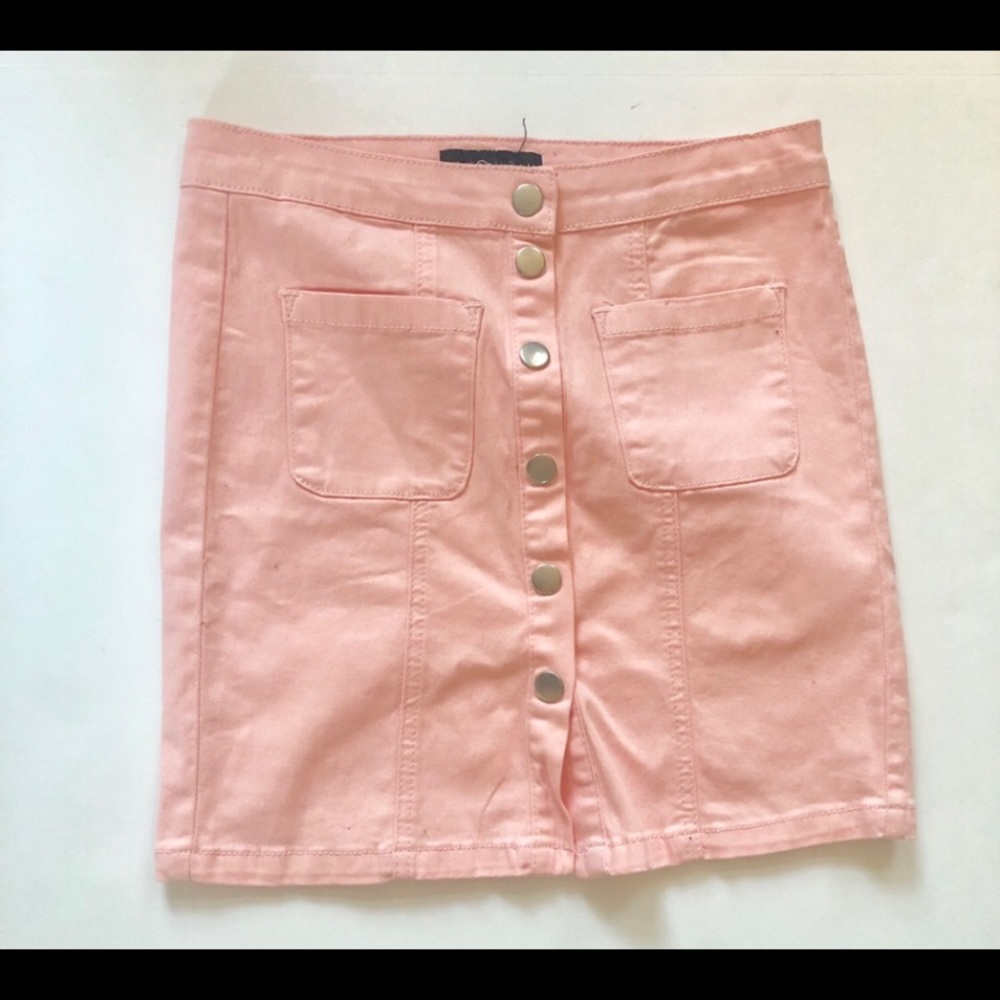 SOLD - NWOT Pink mini pencil skirt